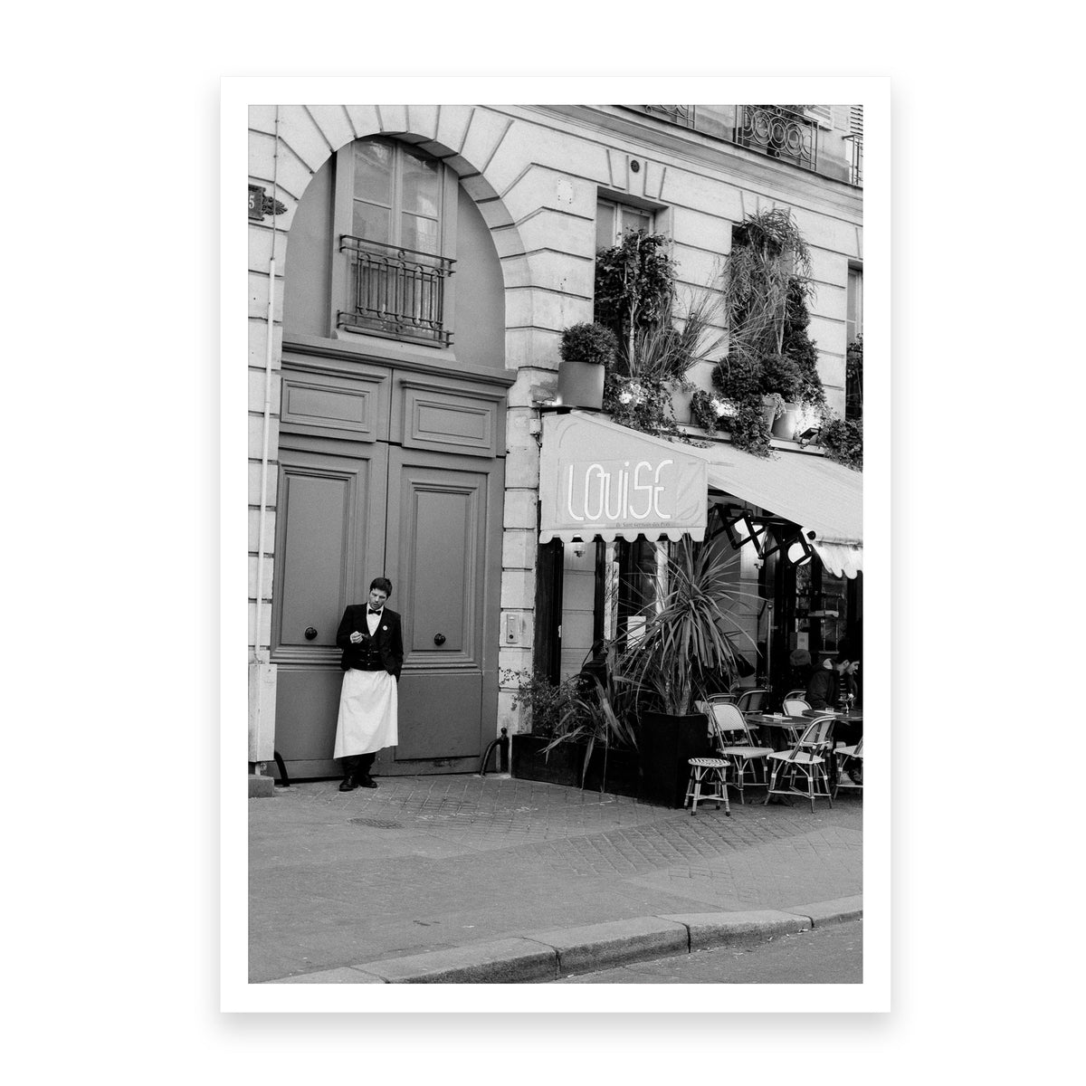 The Waiter B&W