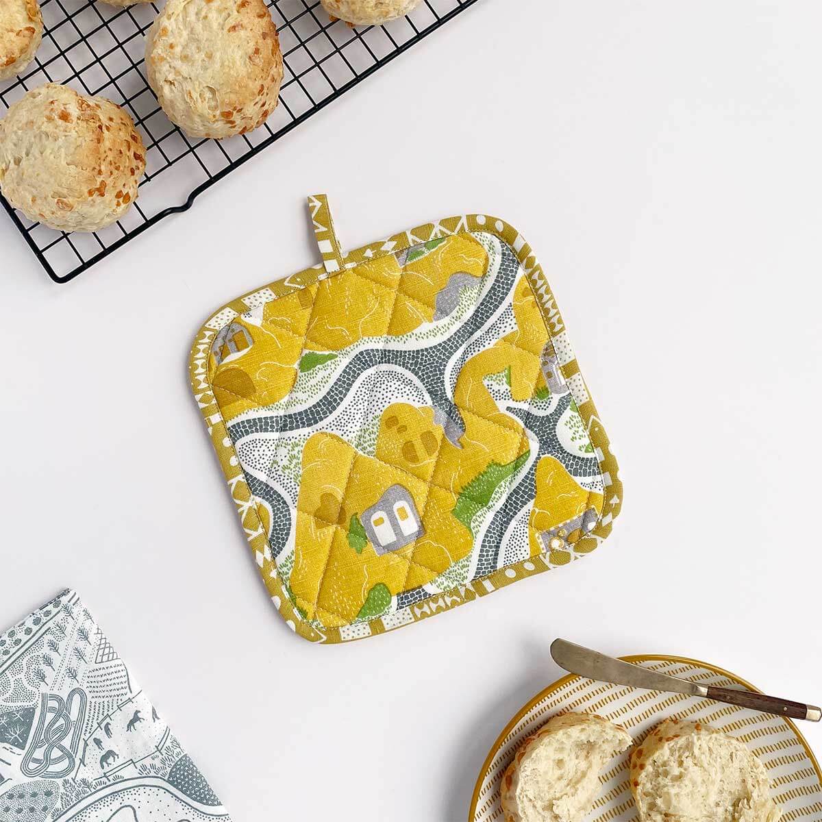 Cave House Pot Holder