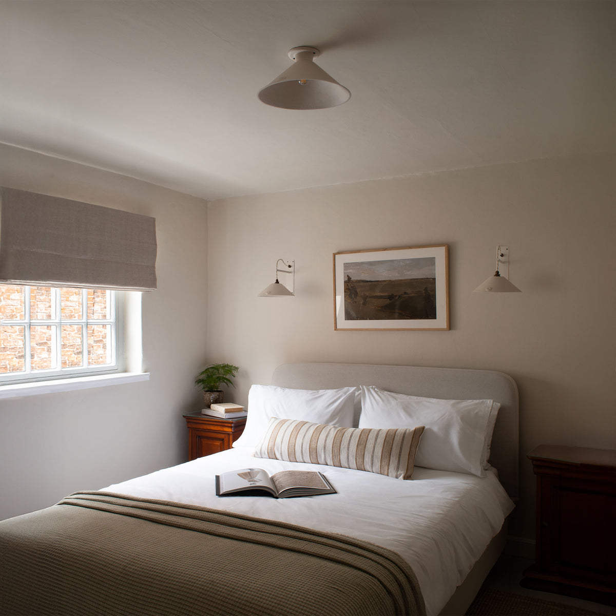 Flush Fitting Large Keats Light