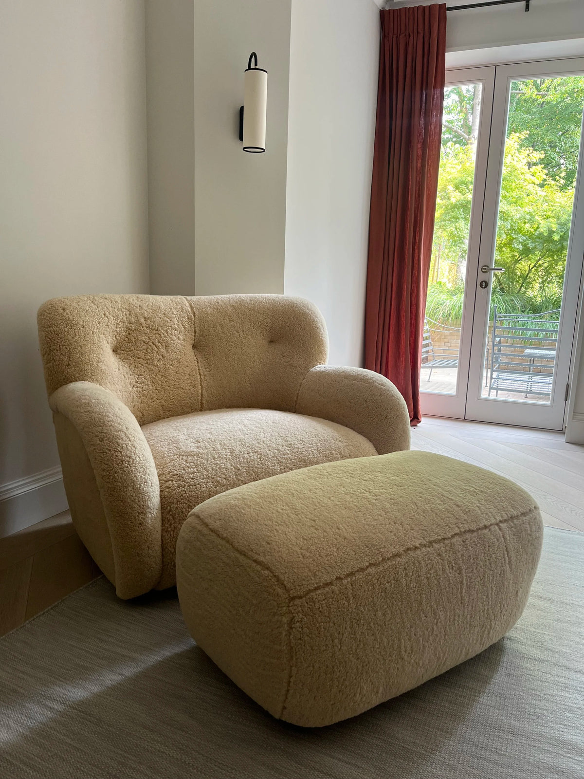 BIG DADDY LOVESEAT & FOOTSTOOL
