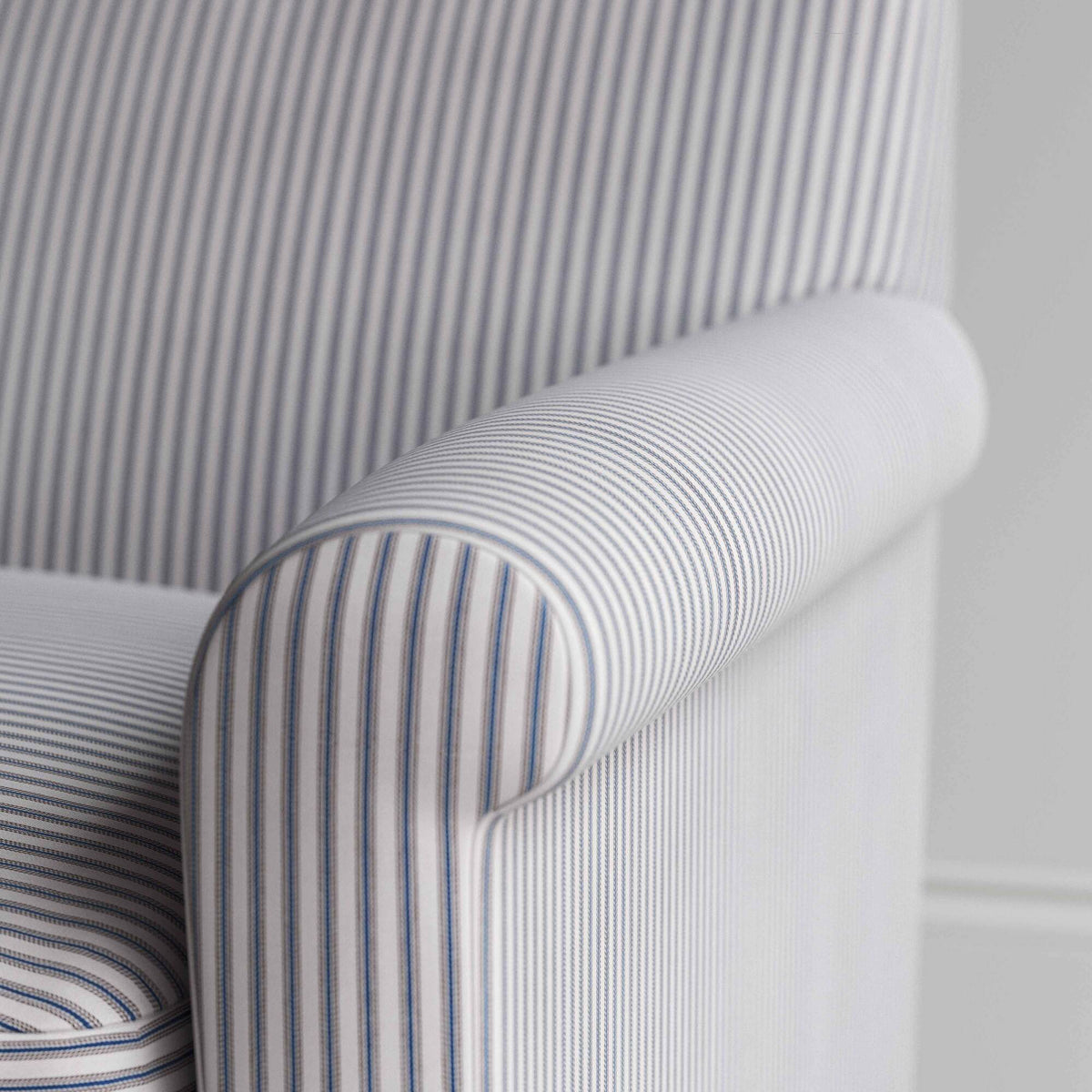Idler Love Seat in Ticking Blue Brown Frame and Regatta Blue Seat