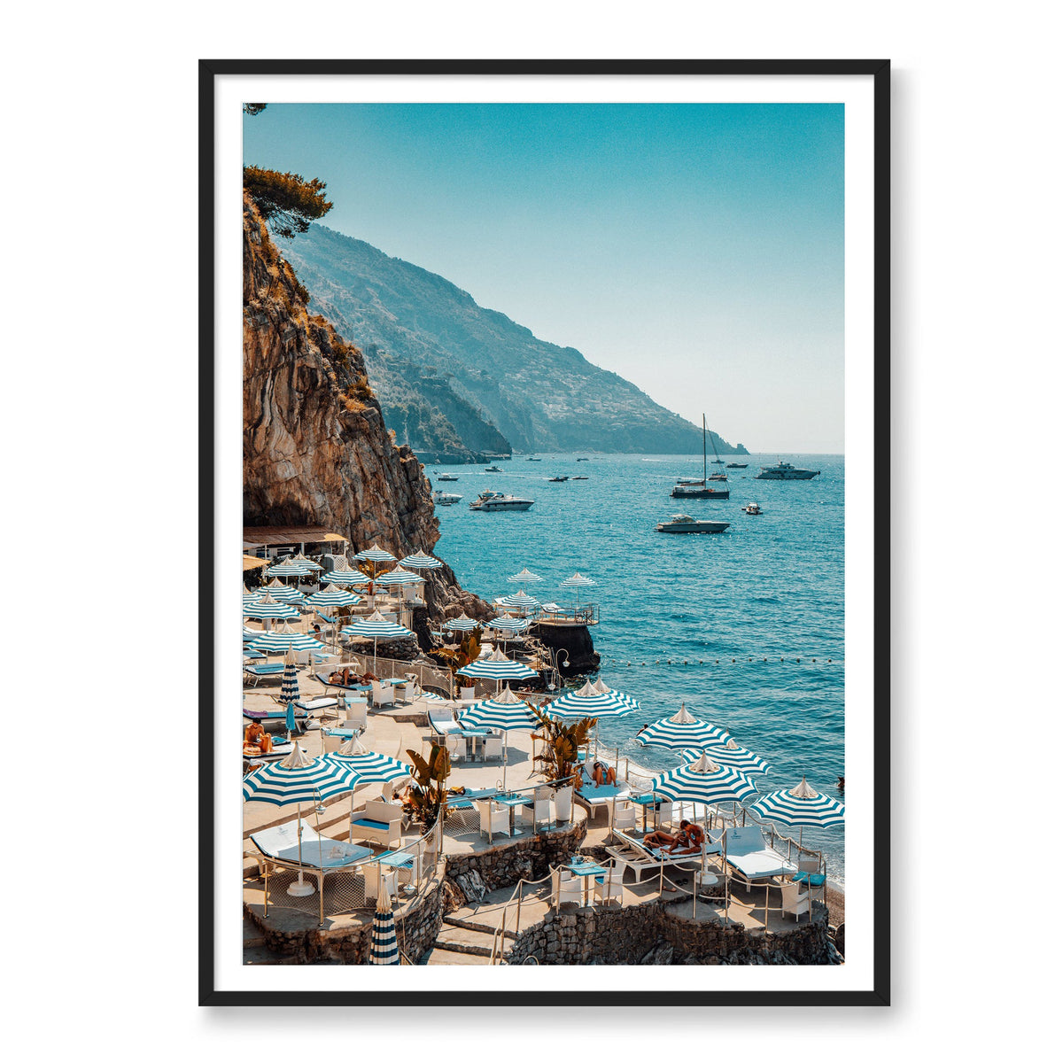 La Scogliera Beach Club