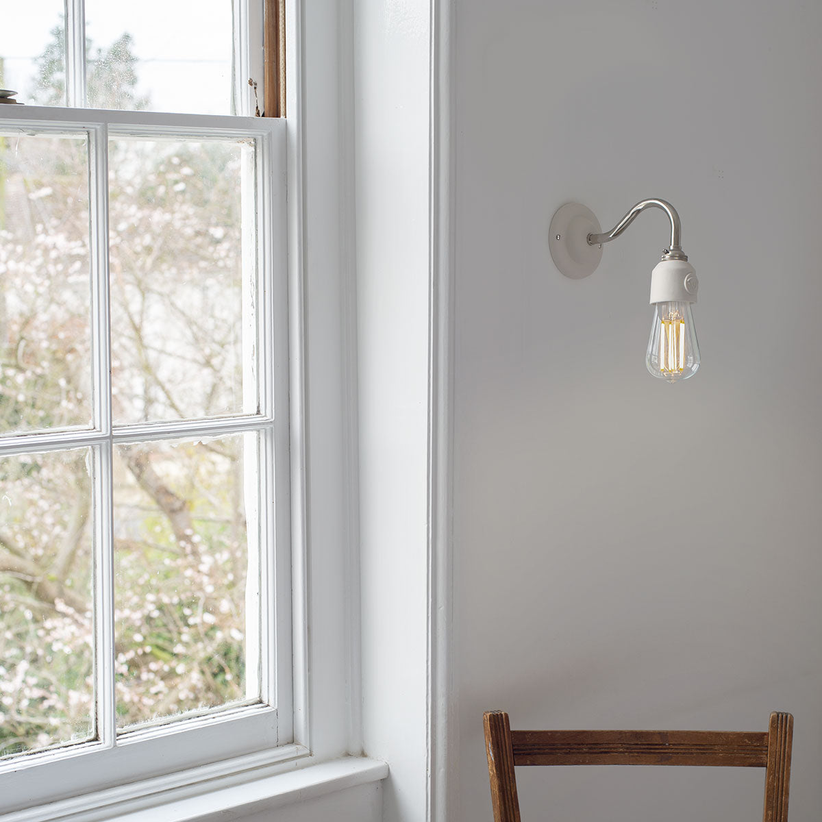 Bergholt Acanthus Wall Light